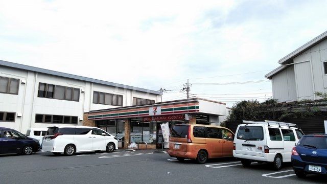 コンビニ　セブンイレブン　町田小川2丁目店（コンビニ）まで926m