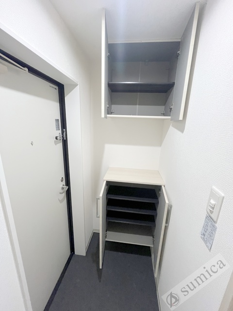 玄関　同施工の参考写真です