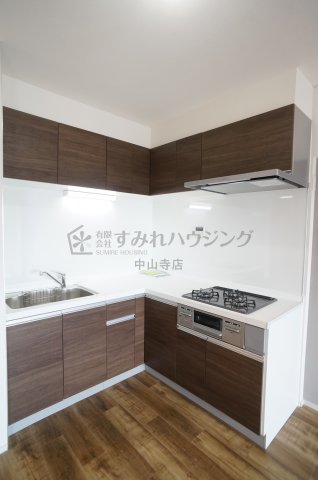 キッチン　参考、同建物・反転間取りの号室
