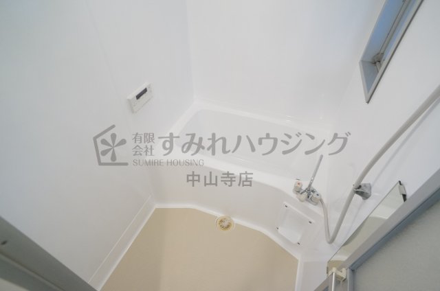 バス・シャワールーム　参考、同建物・反転間取りの号室
