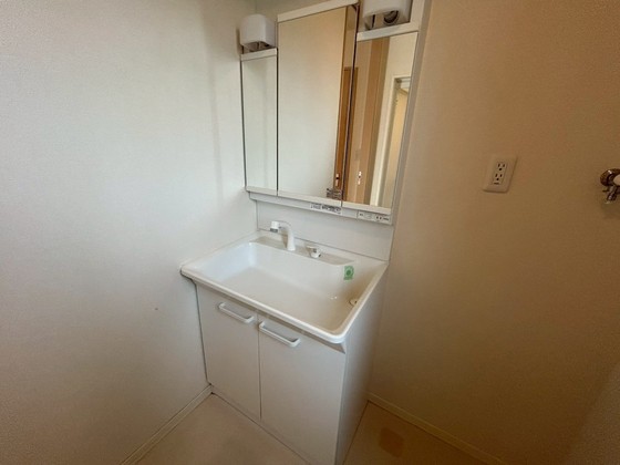 洗面設備　※別部屋の写真です