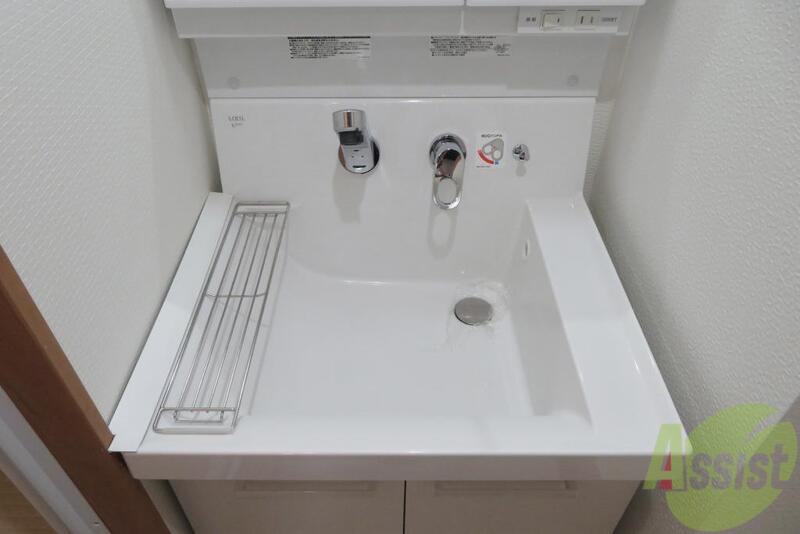 洗面設備　洗面所は独立しており、快適に使用出来ます。困らないですねー。