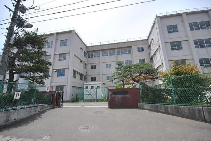 中学校　仙台市七北田中学校（中学校）まで800m