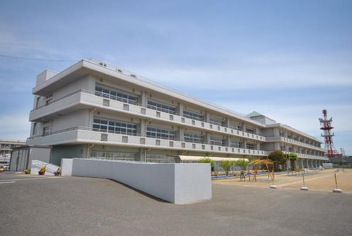 小学校　仙台市立七北田小学校（小学校）まで900m