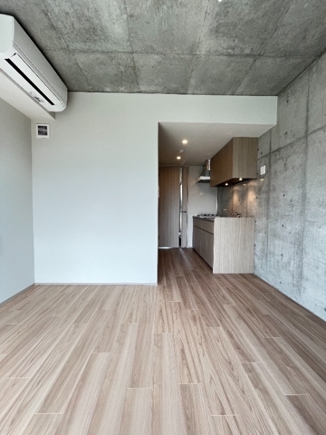 居室・リビング　☆新築☆　コンクリート打ち放しのおしゃれなお部屋です