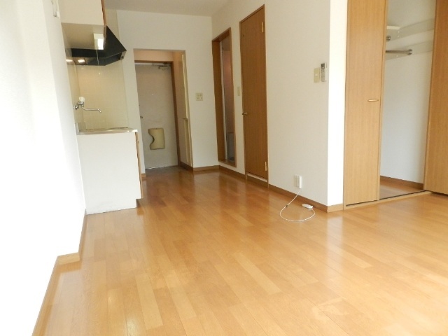 玄関　※写真は別部屋