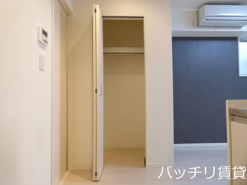収納　別号室タイプの為、現状を優先致します。