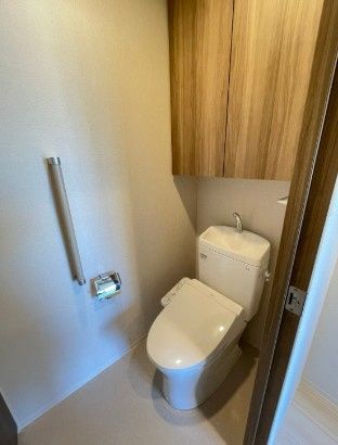 トイレ　別タイプ部屋　参考写真です