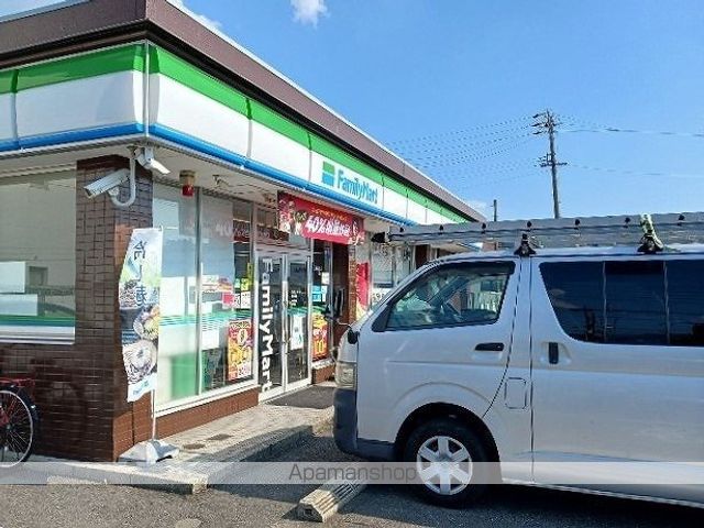 コンビニ　ファミリーマート（コンビニ）まで770m