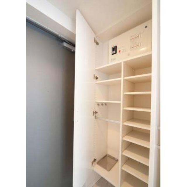 玄関　※写真は同タイプ住戸です。