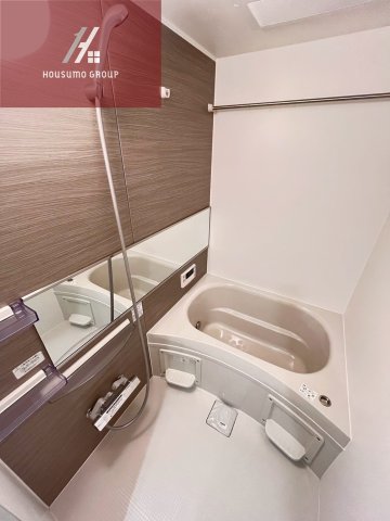 バス・シャワールーム　コンパクトで使いやすいお風呂です