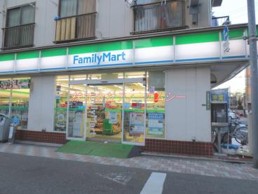 コンビニ　ファミリーマート（コンビニ）まで110m
