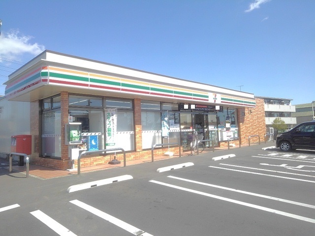 コンビニ　セブンイレブン江木町店（コンビニ）まで600m