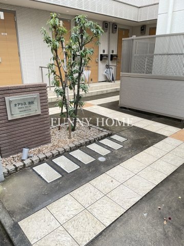 エントランス　エントランスはこちら♪