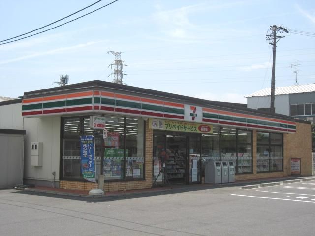 コンビニ　セブンイレブン（コンビニ）まで960m