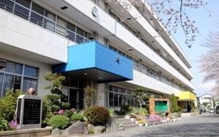 中学校　四街道西中学校（中学校）まで11m