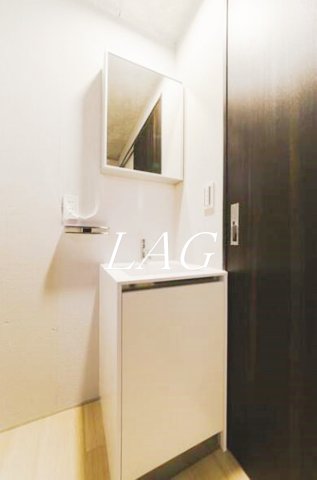 洗面設備　独立洗面台です。