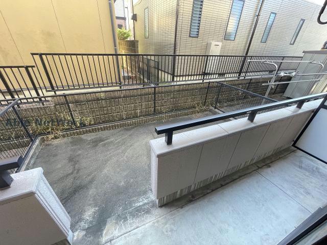 バルコニー　※同物件、別部屋の写真です