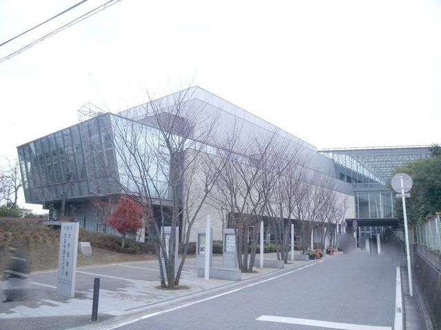 図書館　千葉中央図書館（図書館）まで500m