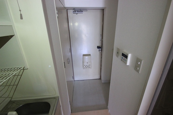 玄関　※別部屋の写真です