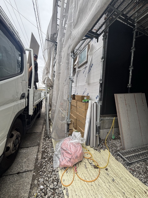 駐車場　～頑張って建築中～