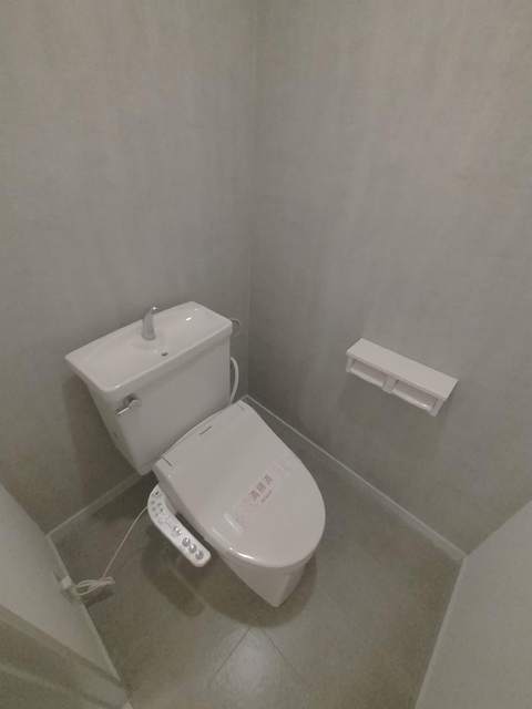 トイレ　★過去募集時の写真です★落ち着ける独立したトイレスペース★