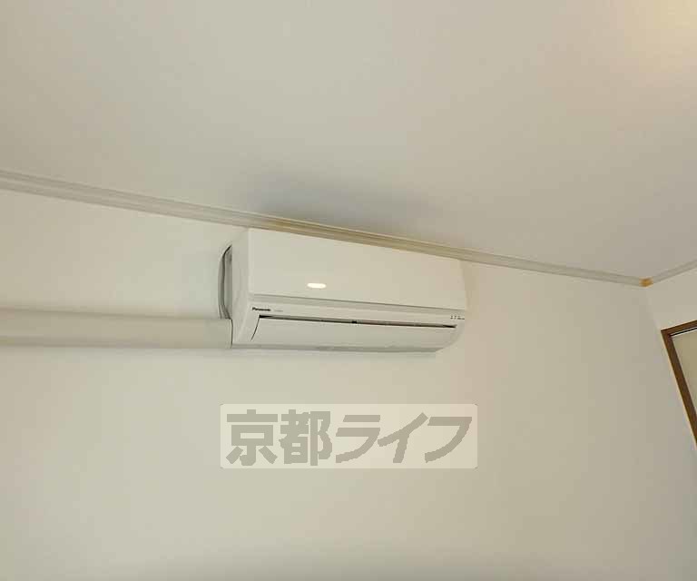 その他設備　真夏と真冬のお部屋を快適にしてくれます