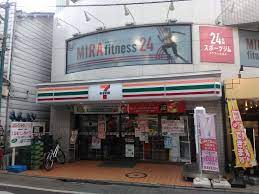 コンビニ　セブンイレブン三軒茶屋栄通り店（コンビニ）まで180m