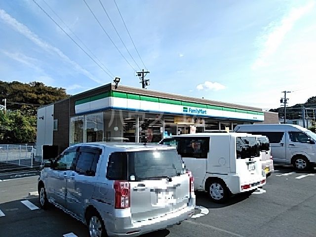 コンビニ　ファミリーマート　新居中之郷店（コンビニ）まで93m