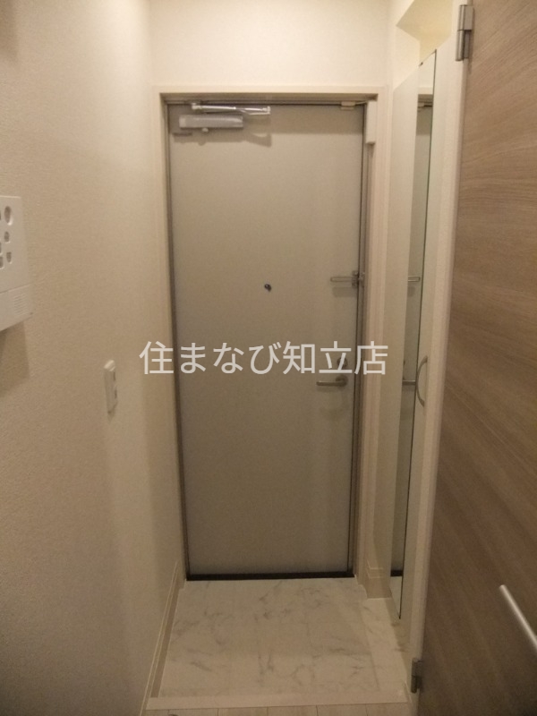 玄関　同型別部屋写真