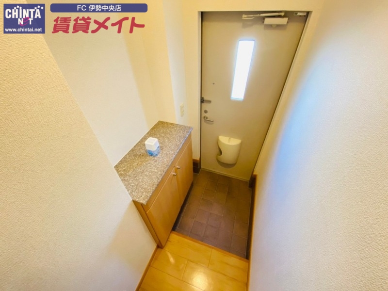 玄関　同型タイプの写真です