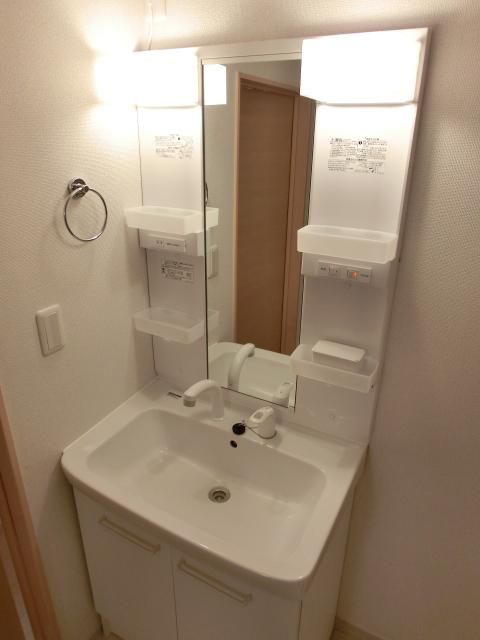 洗面設備　※別号室参考写真です