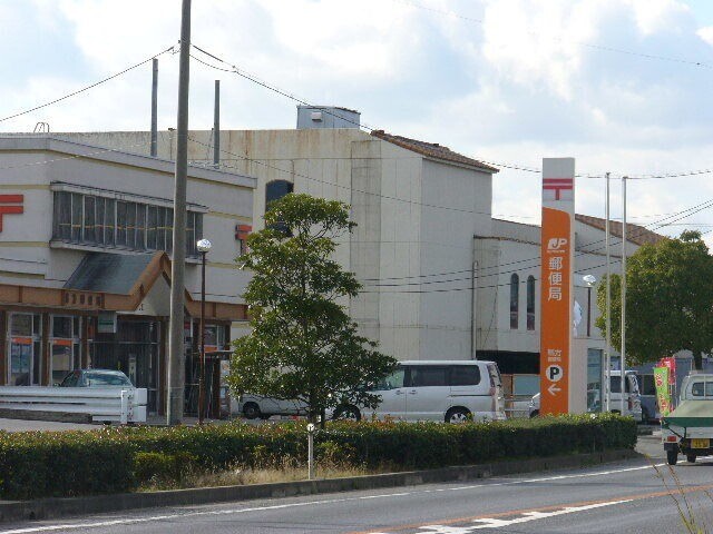 郵便局　鴨方郵便局（郵便局）まで2013m