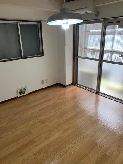 居室・リビング　※別部屋の写真です