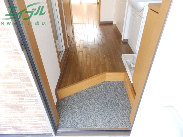 玄関　同物件別室写真