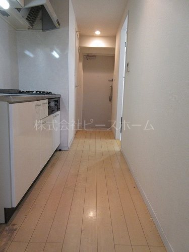 居室・リビング　※内装中　別号室参考写真