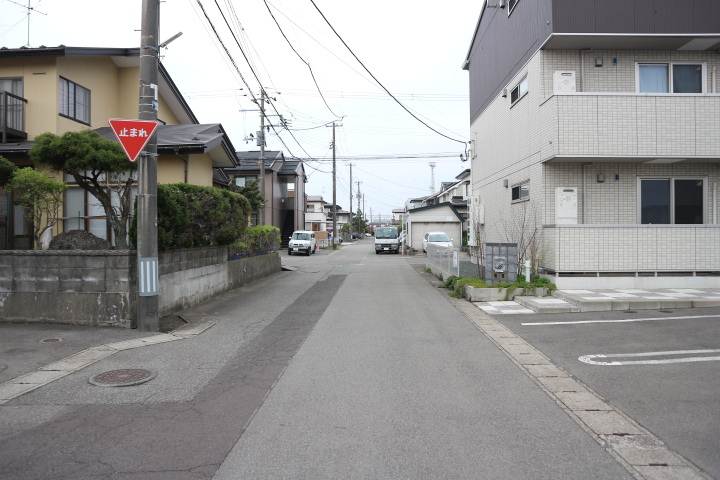 その他　前面道路（その他）まで0m