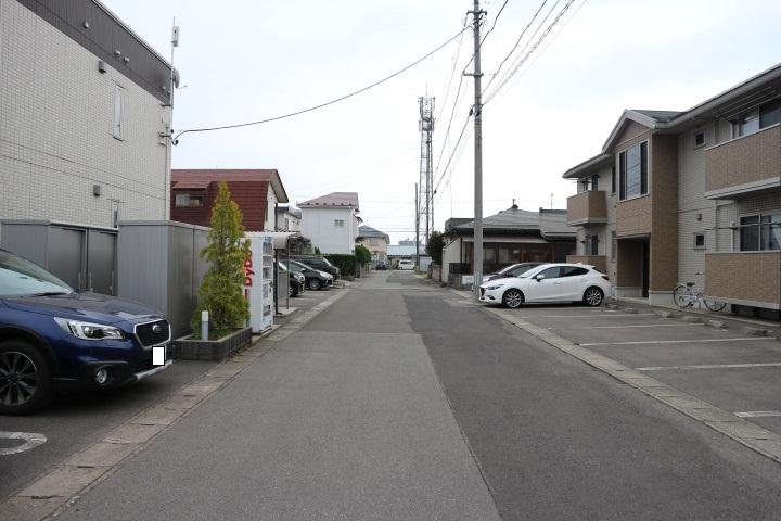 その他　前面道路（その他）まで0m
