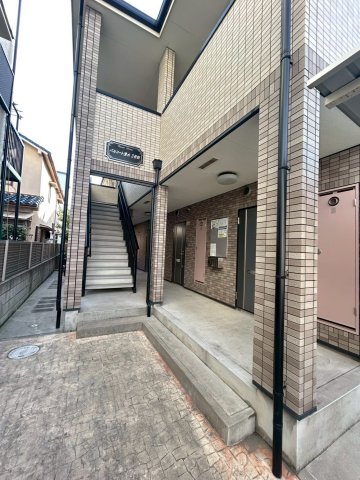 エントランス　駐車場があります