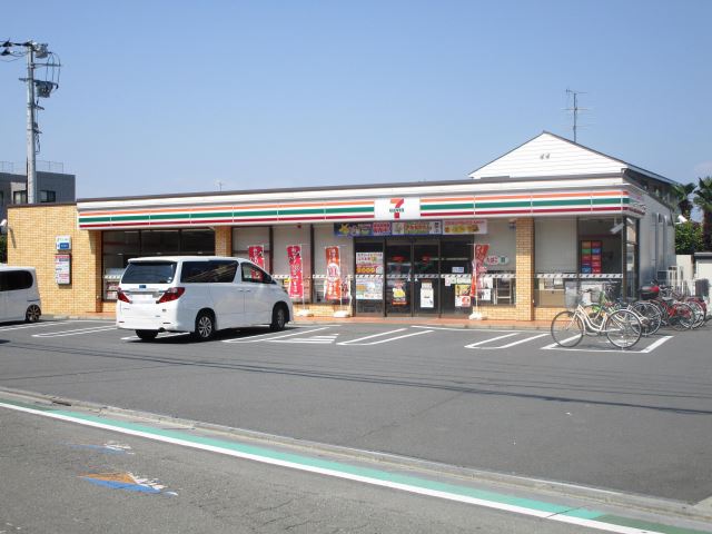 コンビニ　セブンイレブン（コンビニ）まで290m