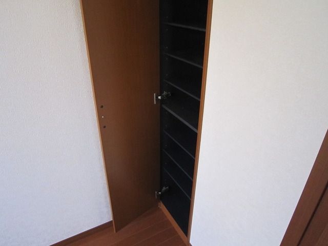 玄関　★玄関横シューズボックス★