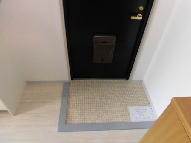玄関　玄関にはシューズボックスがあります