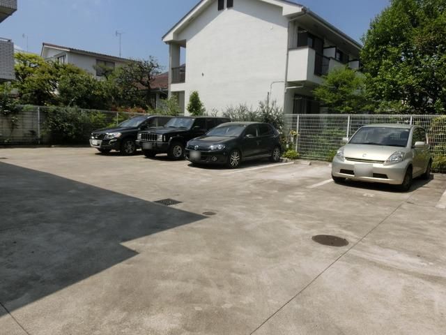 バス・シャワールーム　駐車場