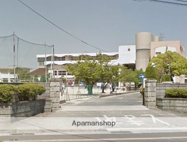 小学校　東岐波小学校（小学校）まで637m