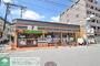 コンビニ　セブンイレブン世田谷喜多見駅前店（コンビニ）まで810m