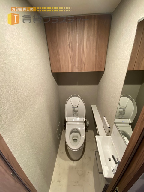 トイレ　トイレに手洗い場がございます。