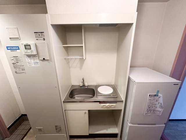 キッチン　シンプルでコンパクトなキッチンです！