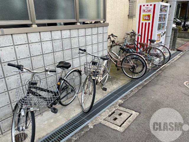 エントランス　駐輪スペース