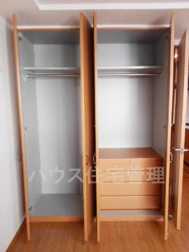 収納　クローゼット