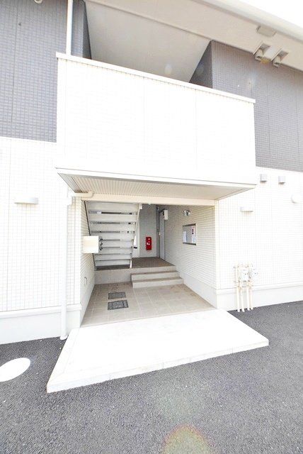 エントランス　お部屋探しは【タウンハウジング蘇我店】にお任せ下さい♪